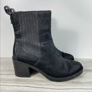 UGG Camden Exotic size 8